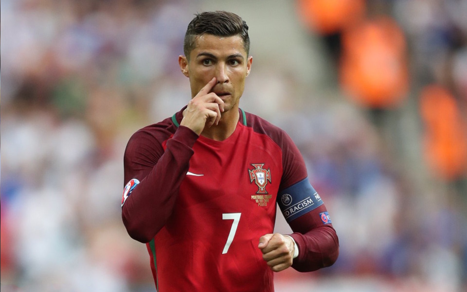 未来联盟的科技创新：虚拟现实成为观赛新宠，英雄联盟未来科技礼盒